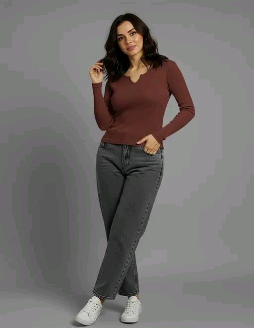 Casual polyester blend v-notch neck long stylish white top