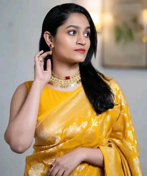 Yellow saree for women with i