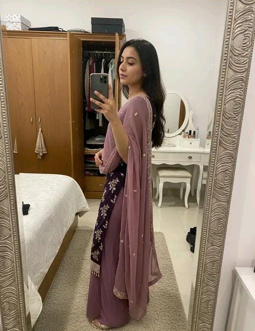 Soft & flowy georgette dress