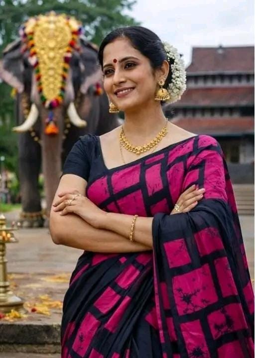 Women abhisarika saree