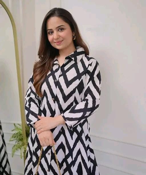 Women fancy kurti with bottomwear