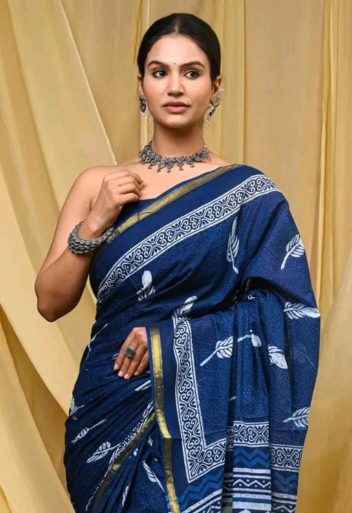 Women fancy elegant cotton mulmul saree with luxury zari border