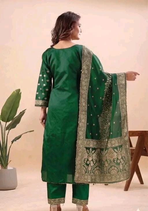 Unstitched suit material for women
