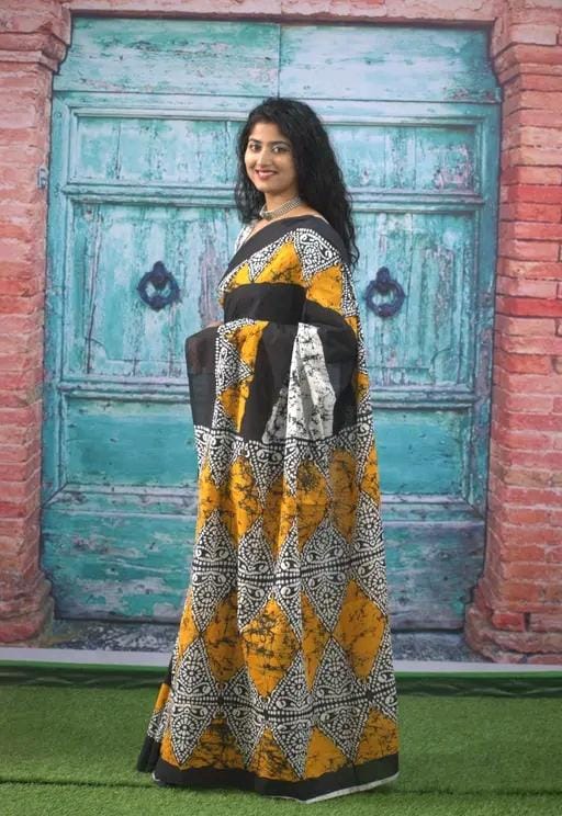 Cotton mulmul saree with blouse