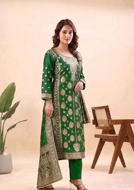 Unstitched suit material for women