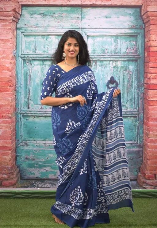 Cotton mulmul saree with blouse