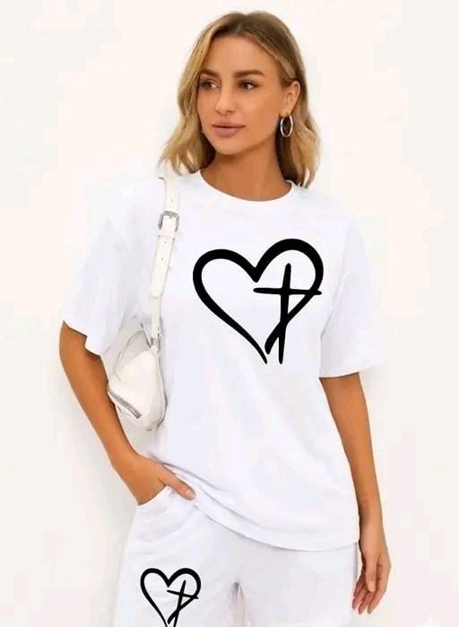 Women stylish & trendy casual wear t-shirt & shorts set