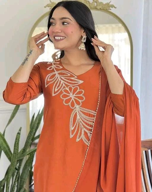 Women'cotton blend floral kurta pant with dupatta set