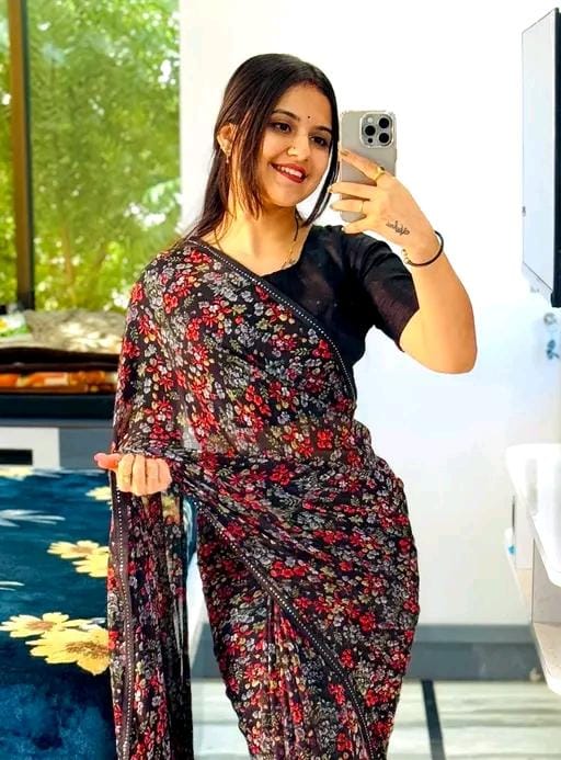 Georgette printed saree with lace border blouse