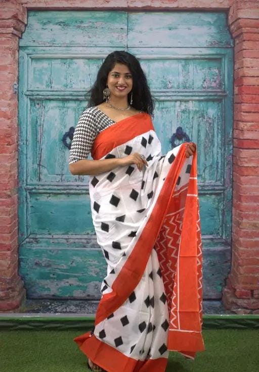 Cotton mulmul saree with blouse
