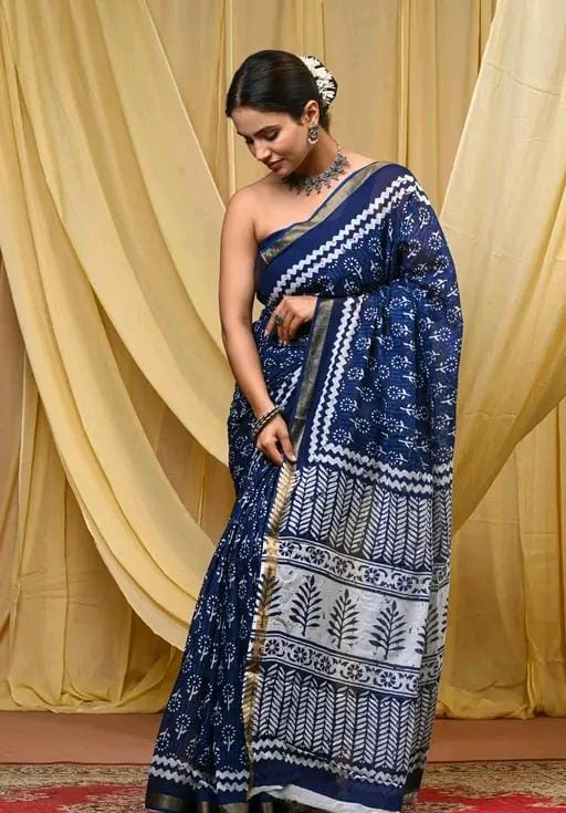 Cotton mulmul sari with zari border