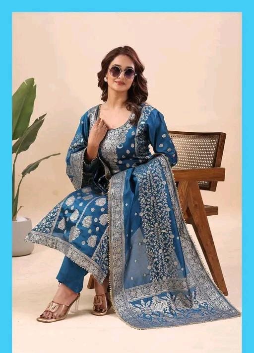 Unstitched suit material for women
