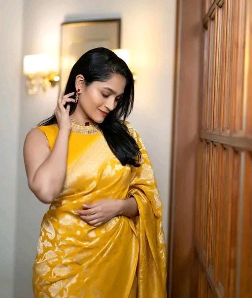 Yellow saree for women with i