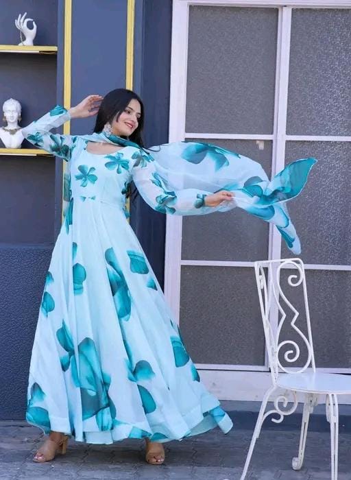 New fashion dress for girl