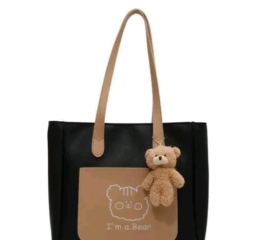 Fashionable women handbags