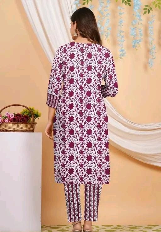 Women printed kurta with bottom
