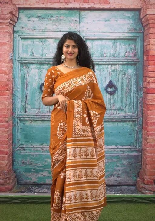 Cotton mulmul saree with blouse