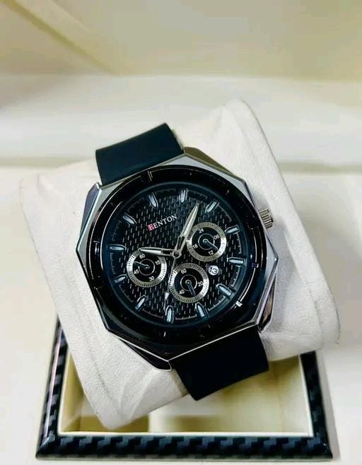 Round watch for men