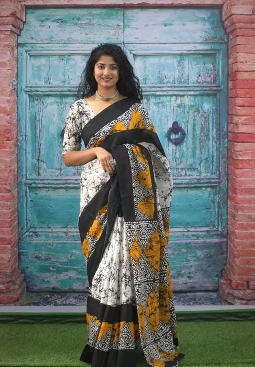 Cotton mulmul saree with blouse