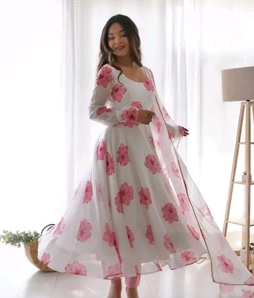 New fashion dress for girl