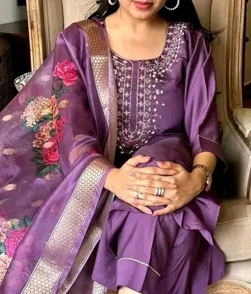 Chikankari kurti and plazoo