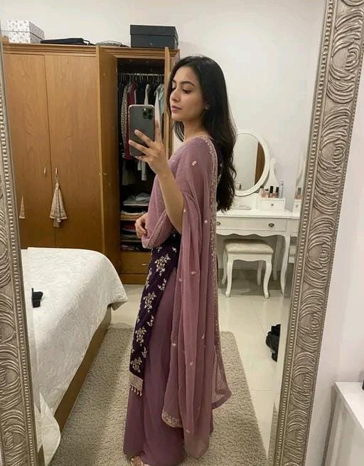 Soft & flowy georgette dress