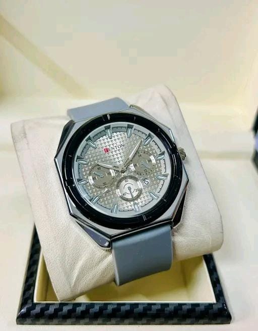 Round watch for men