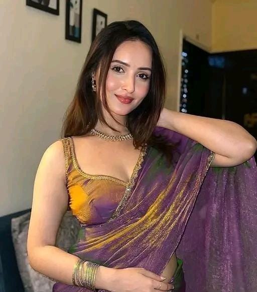 Aakarsha petite saree
