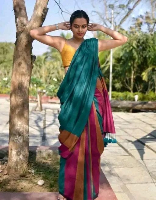 Women trending chack saree with blouse pieces