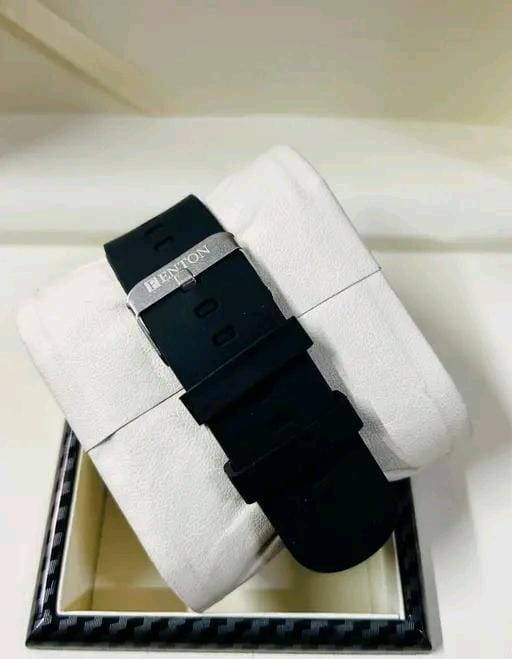 Round watch for men