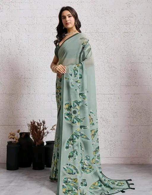 Women ,s green cotton blend geomatric printed saree and blouse