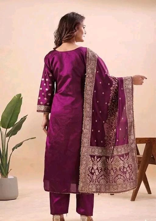 Unstitched suit material for women