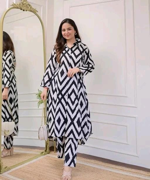 Women fancy kurti with bottomwear