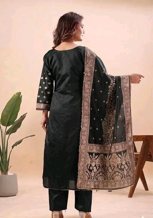 Unstitched suit material for women