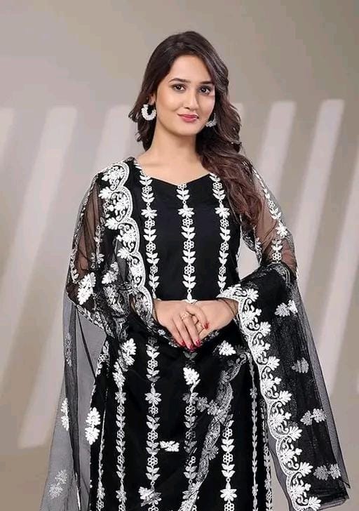 Women fancy black kurta pant set with dupatta