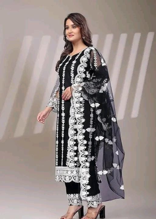 Women fancy black kurta pant set with dupatta