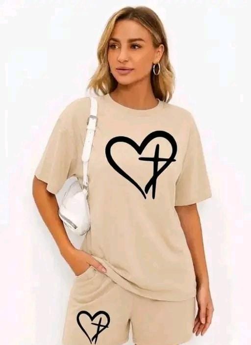 Women stylish & trendy casual wear t-shirt & shorts set
