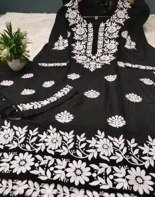 Chikankari kurti and plazoo